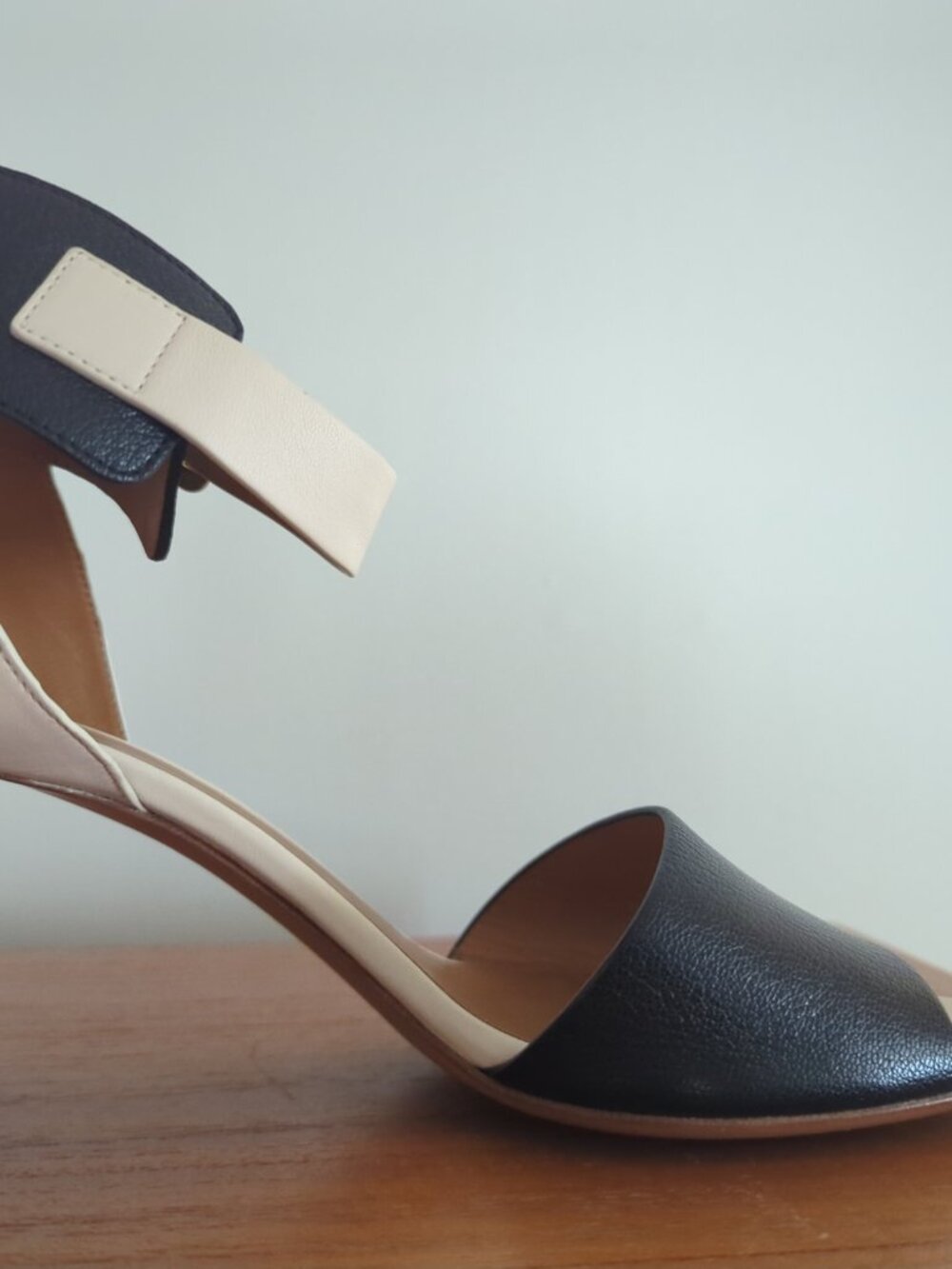 Chloé Black & Cream Leather Block Heel Sandals 38.5 Made in Italy